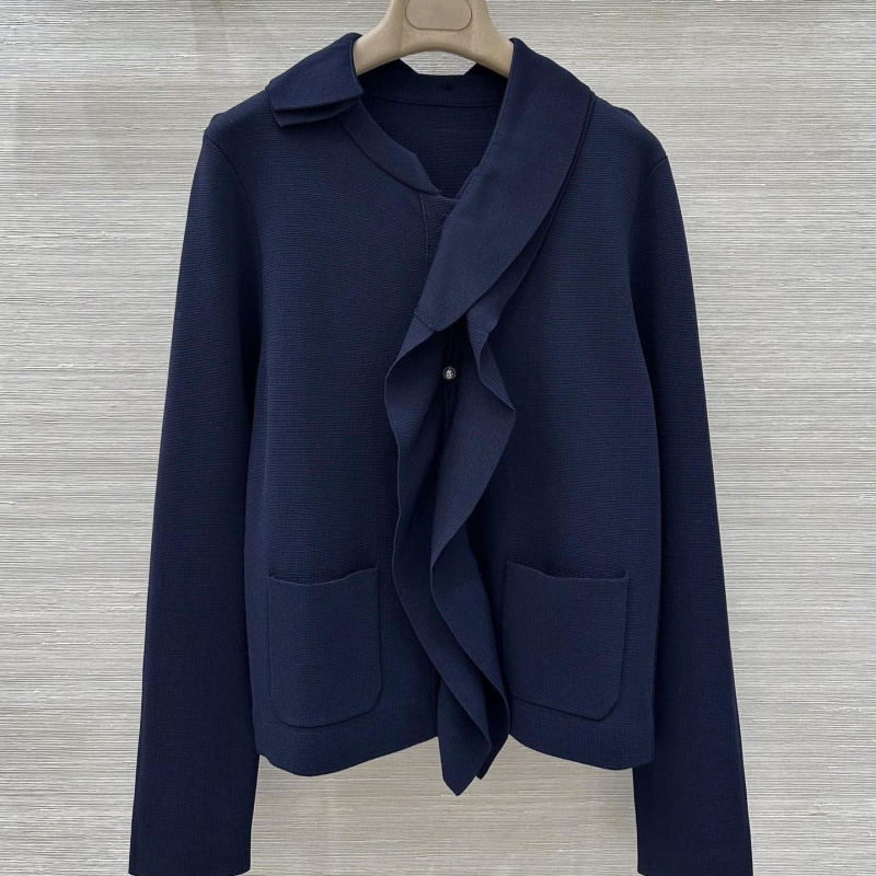 chr1st1an D10r outwear